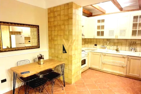 Shtepi ne shitje Apartament ne Tirane, 2+1, Mobilimi E mobiluar, Pagesa 315,000  Euro.