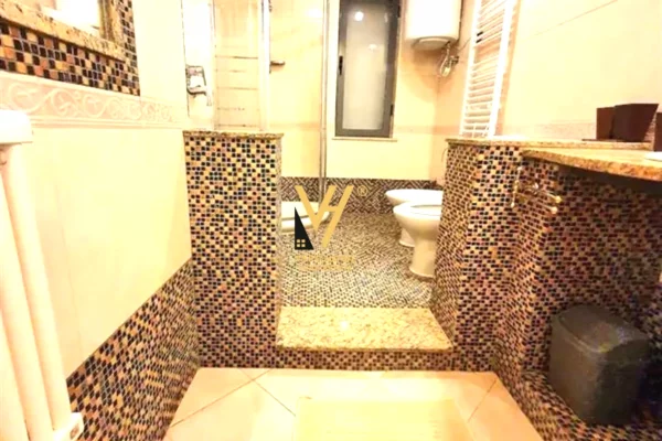 Shtepi ne shitje Apartament ne Tirane, 2+1, Mobilimi E mobiluar, Pagesa 315,000  Euro.