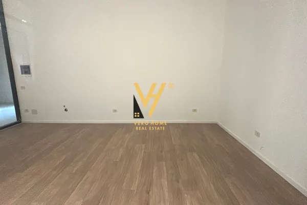 Business Property for Rent 3+1 in Tirana - 800 Euro