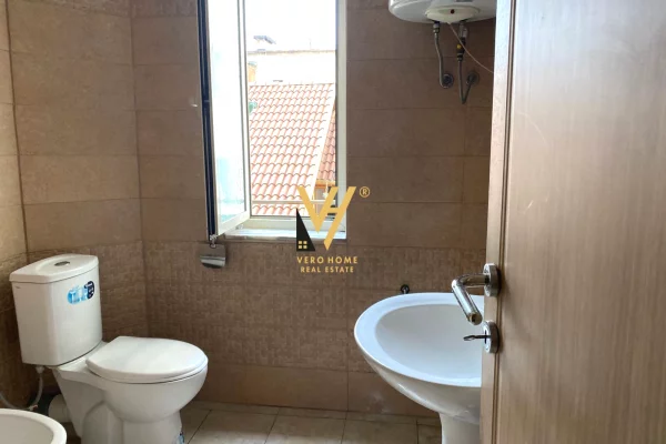 Shtepi me qera Apartament ne Tirane, 1+1, Mobilimi E mobiluar, Pagesa 40,000  Leke.