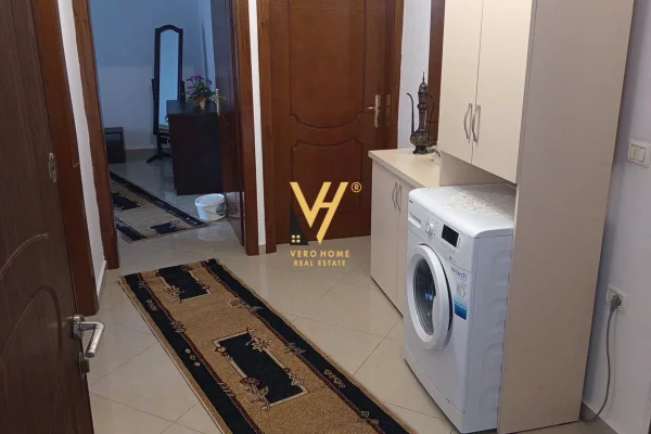 Shtepi me qera Apartament ne Tirane, 2+1, Mobilimi E mobiluar, Pagesa 600  Euro.