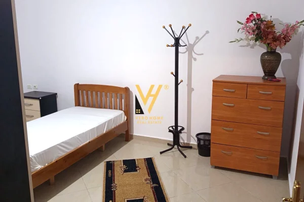 Shtepi me qera Apartament ne Tirane, 2+1, Mobilimi E mobiluar, Pagesa 600  Euro.