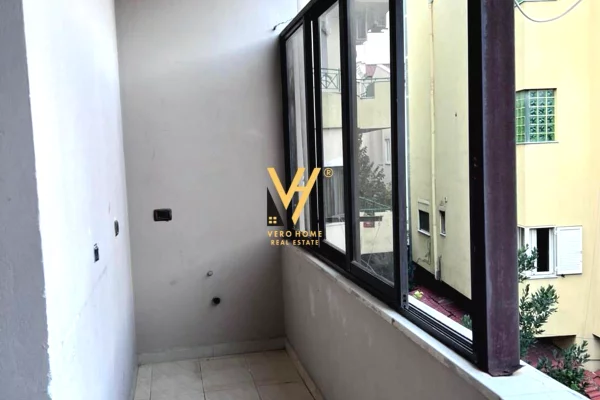 Shtepi me qera Apartament ne Tirane, 2+1, Mobilimi E mobiluar, Pagesa 50,000  Leke.