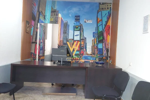 Business Property for Rent 1+1 in Tirana - 100,000 Leke