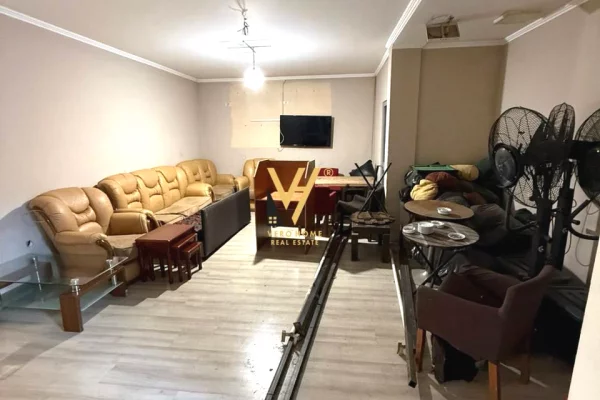 Business Property for Rent 1+1 in Tirana - 300 Euro