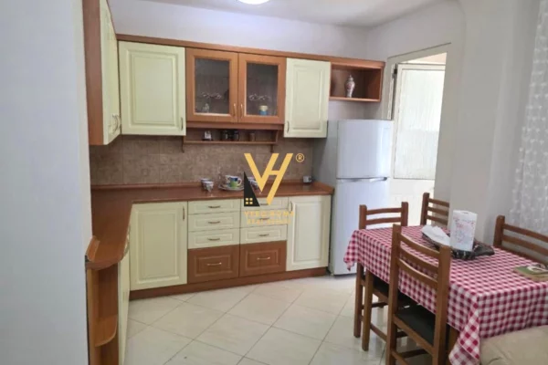 Shtepi me qera 2+1 ne Tirane - 50,000 Leke