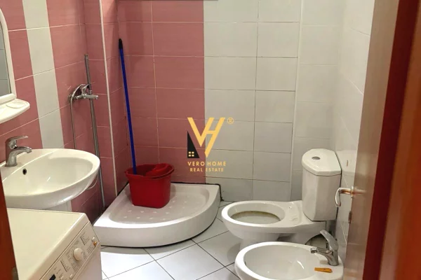 Shtepi me qera Apartament ne Tirane, 1+1, Mobilimi E mobiluar, Pagesa 40,000  Leke.