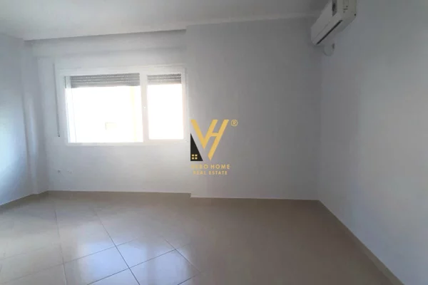 Business Property for Rent 3+1 in Tirana - 800 Euro