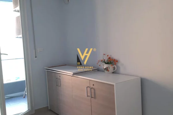 Business Property for Rent 3+1 in Tirana - 800 Euro