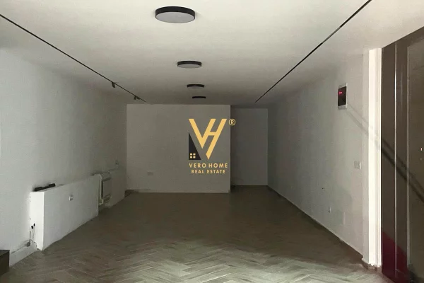 Business Property for Rent 3+1 in Tirana - 1,200 Euro