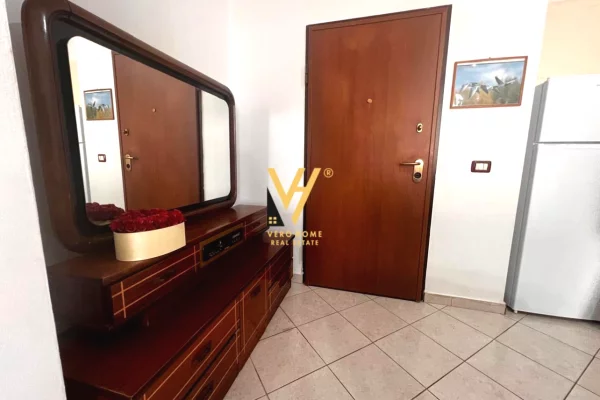 Shtepi me qera Apartament ne Tirane, 2+1, Mobilimi E mobiluar, Pagesa 50,000  Leke.