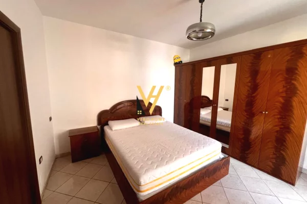 Shtepi me qera Apartament ne Tirane, 2+1, Mobilimi E mobiluar, Pagesa 50,000  Leke.