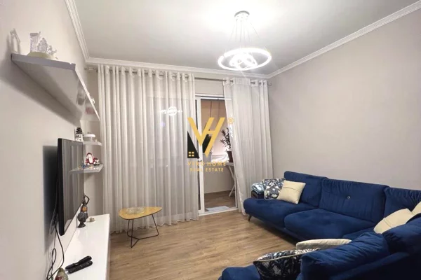 Shtepi me qera 2+1 ne Tirane - 90,000 Leke