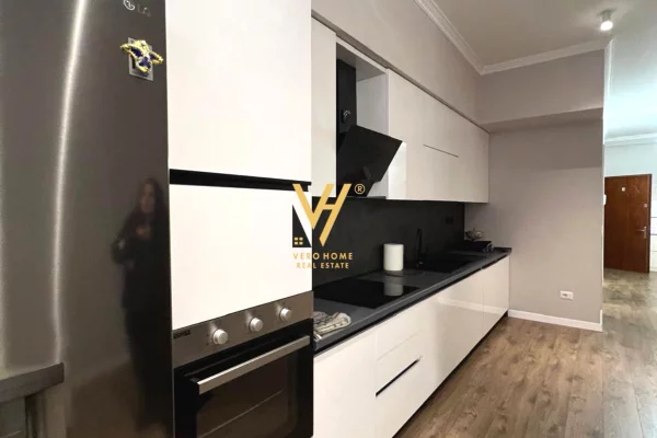 Shtepi me qera 2+1 ne Tirane - 90,000 Leke