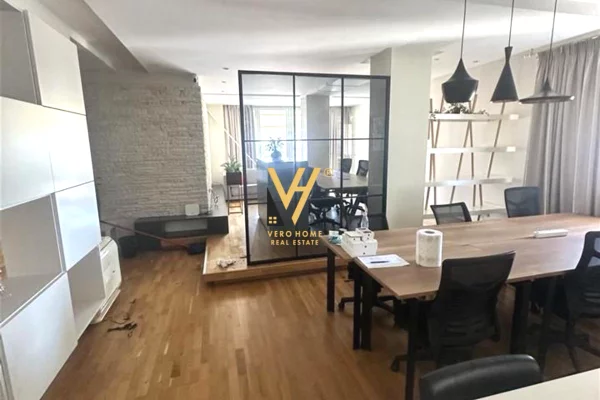 JEPET ZYRE 140 M2 ME QIRA NE BLLOK 3.800 EURO