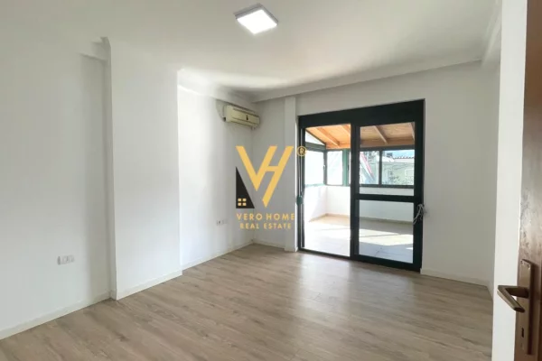 Business Property for Rent 3+1 in Tirana - 1,500 Euro