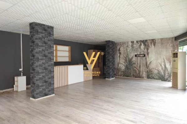 Business Property for Rent 3+1 in Tirana - 50,000 Leke