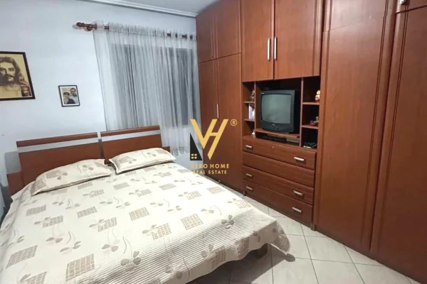 Shtepi me qera Apartament ne Tirane, 2+1, Mobilimi E mobiluar, Pagesa 50,000  Leke.