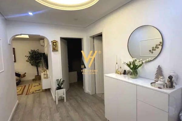 Shtepi me qera Apartament ne Tirane, 2+1, Mobilimi E mobiluar, Pagesa 50,000  Leke.