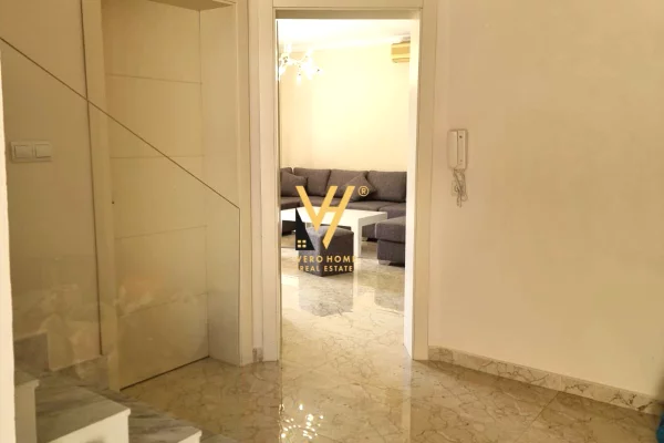 Shtepi me qera Vila Luksoze ne Tirane, 4+1, Mobilimi E mobiluar, Pagesa 1,700  Euro.