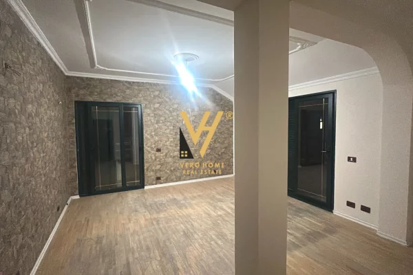 Ambient biznesi ne shitje 3+1 ne Tirane - 1,240,000 Euro