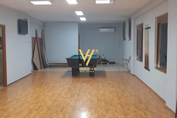 Business Property for Rent 3+1 in Tirana - 1,400 Euro