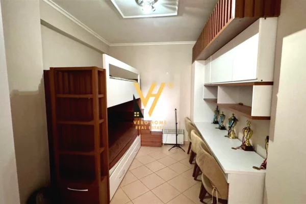 Shtepi me qera Apartament ne Tirane, 2+1, Mobilimi E mobiluar, Pagesa 70,000  Leke.