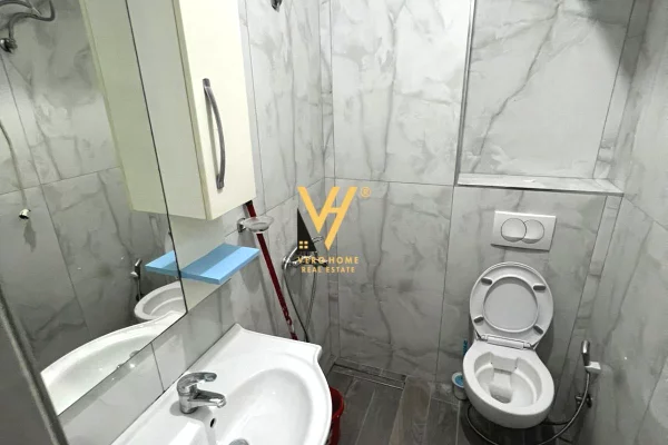 Shtepi me qera Apartament ne Tirane, Garsoniere, Mobilimi E mobiluar, Pagesa 50,000  Leke.