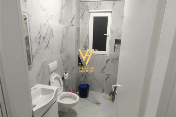 Shtepi me qera Apartament ne Tirane, 1+1, Mobilimi E mobiluar, Pagesa 450  Euro.