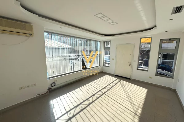 Business Property for Rent 3+1 in Tirana - 800 Euro