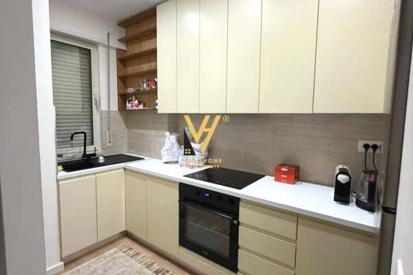 Shtepi me qera 3+1 ne Tirane - 1,100 Euro