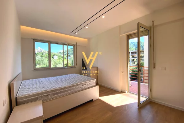 Shtepi me qera Apartament ne Tirane, 3+1, Mobilimi E mobiluar, Pagesa 1,100  Euro.