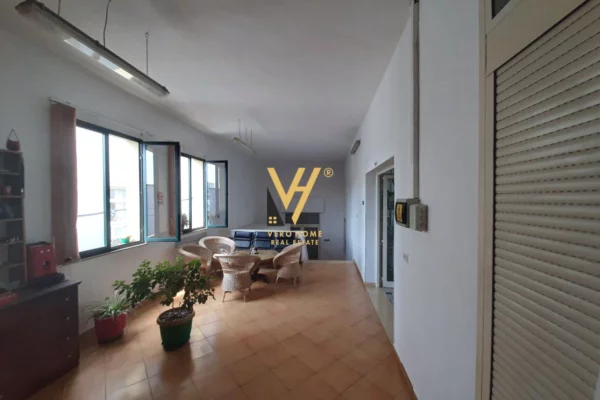 Ambient biznesi me qera 1+1 ne Tirane - 4,700 Euro