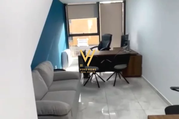 Ambient biznesi me qera 3+1 ne Tirane - 50,000 Leke