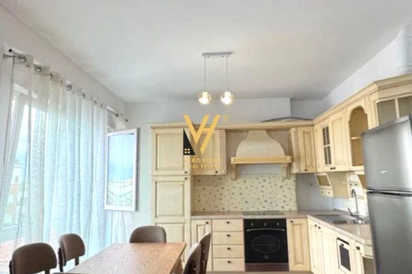 Shtepi me qera 2+1 ne Tirane - 700 Euro