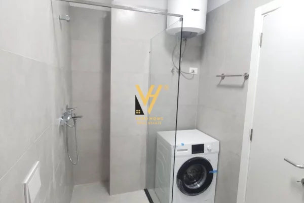 Shtepi me qera 2+1 ne Tirane - 1,300 Euro