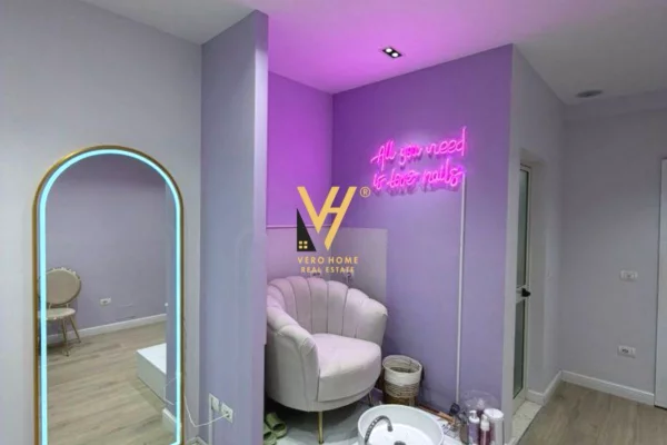 Ambient biznesi me qera 1+1 ne Tirane - 60,000 Leke