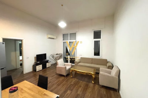 Shtepi me qera 2+1 ne Tirane - 900 Euro