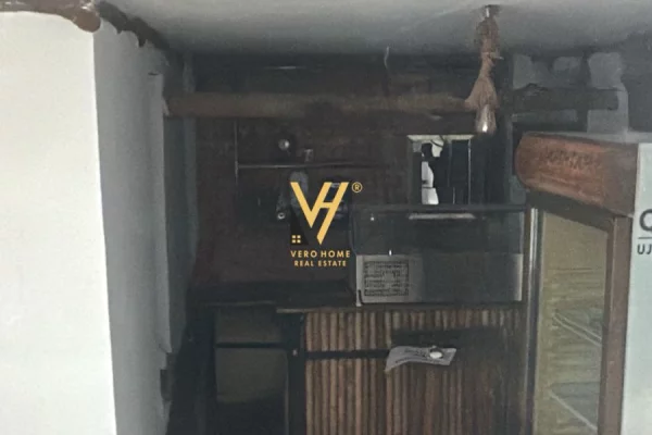 Ambient biznesi me qera 1+1 ne Tirane - 70,000 Leke