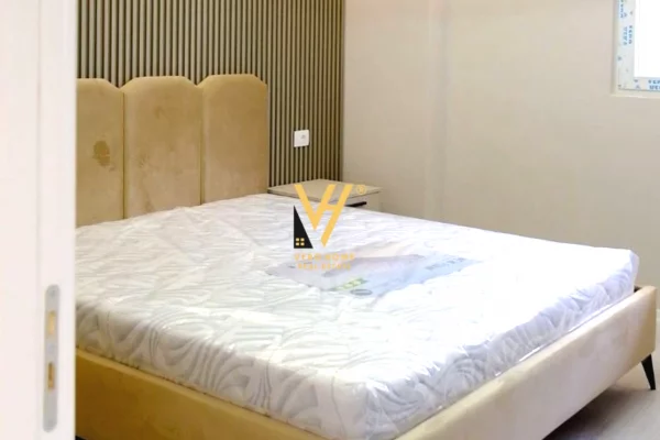 Shtepi me qera 2+1 ne Tirane - 55,000 Leke