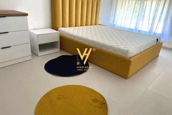 Shtepi me qera Apartament ne Tirane, 3+1, Mobilimi E mobiluar, Pagesa 1,400  Euro.