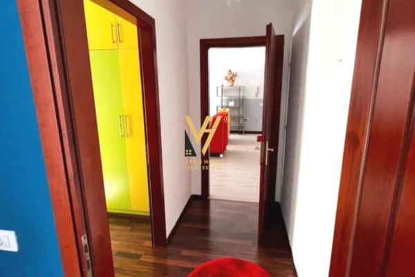 Shtepi me qera 2+1 ne Tirane - 80,000 Leke