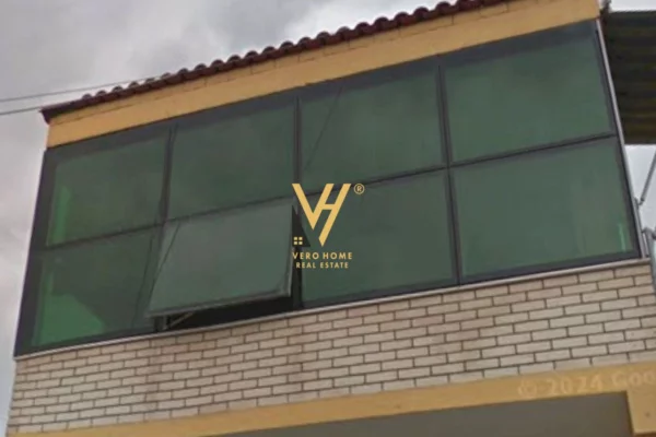 Ambient biznesi ne shitje 3+1 ne Tirane - 180,000 Euro