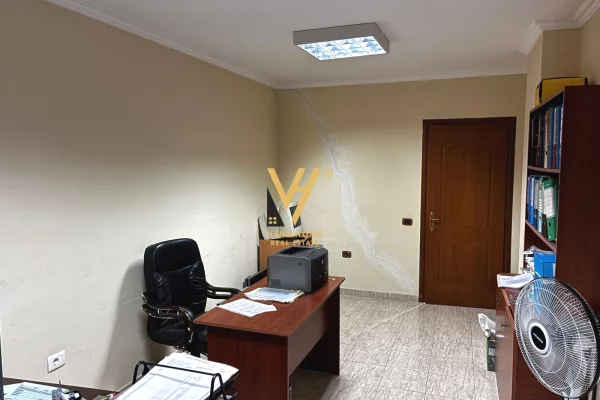 Ambient biznesi ne shitje 3+1 ne Tirane - 100,000 Euro