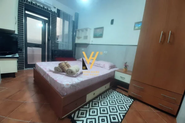 Shtepi me qera Apartament ne Tirane, 1+1, Mobilimi E mobiluar, Pagesa 450  Euro.