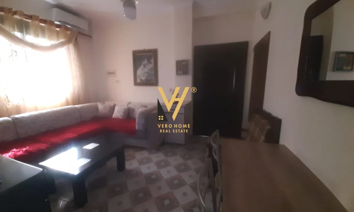 Shtepi me qera Apartament ne Tirane, 1+1, Mobilimi E mobiluar, Pagesa 450  Euro.