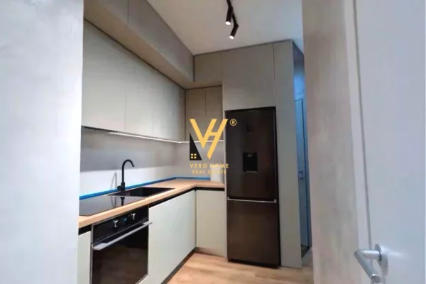 Shtepi me qera Apartament ne Tirane, 2+1, Mobilimi E mobiluar, Pagesa 90,000  Leke.