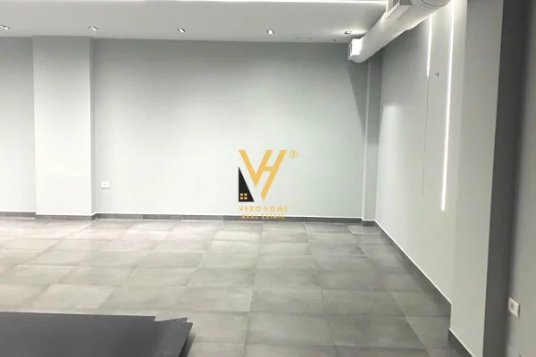 Ambient biznesi me qera 1+1 ne Tirane - 700 Euro