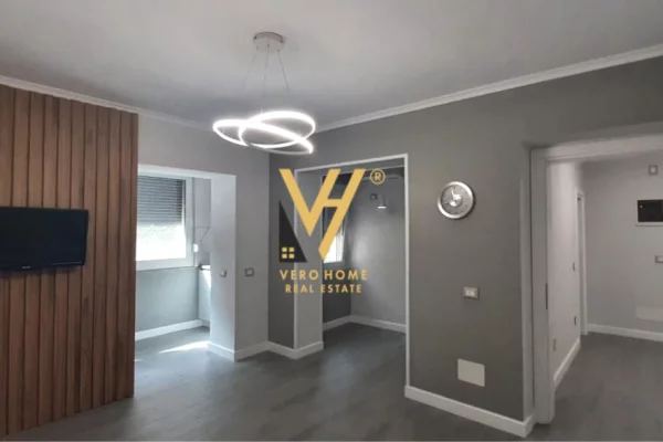 JEPET ZYRE 59 M2 ME QERA TE SHKOLLA E KUQE 500 EURO