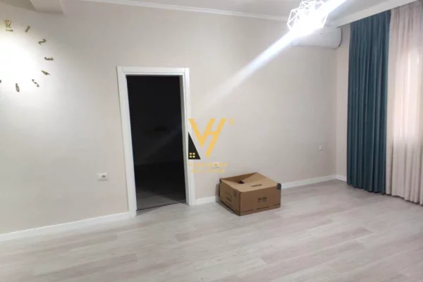 Ambient biznesi me qera 3+1 ne Tirane - 800 Euro